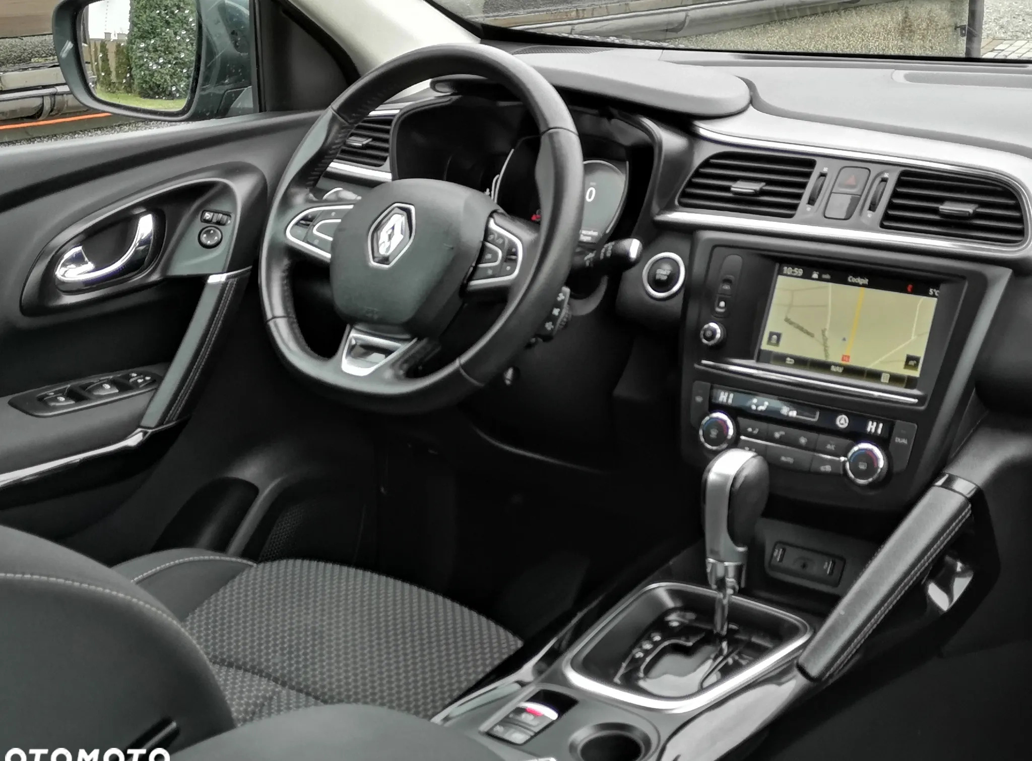Renault Kadjar cena 63900 przebieg: 98576, rok produkcji 2018 z Kamieńsk małe 137